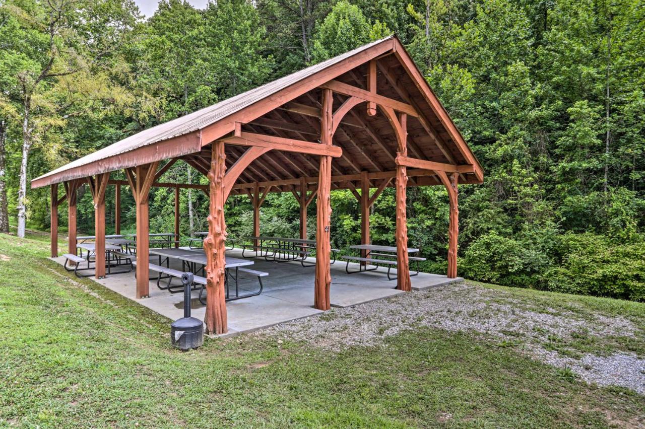 Pigeon Forge Getaway With Covered Patio And Hot Tub! Zewnętrze zdjęcie